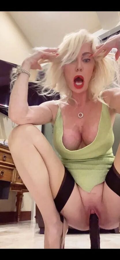 I love taking and posting nasty photos for men to jerk to.