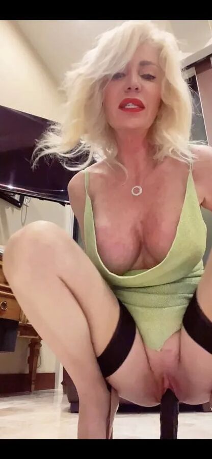 I love taking and posting nasty photos for men to jerk to.