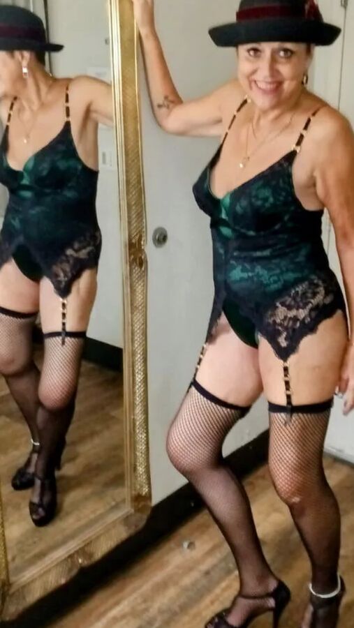 Cleanjean models new lingerie in hotel room