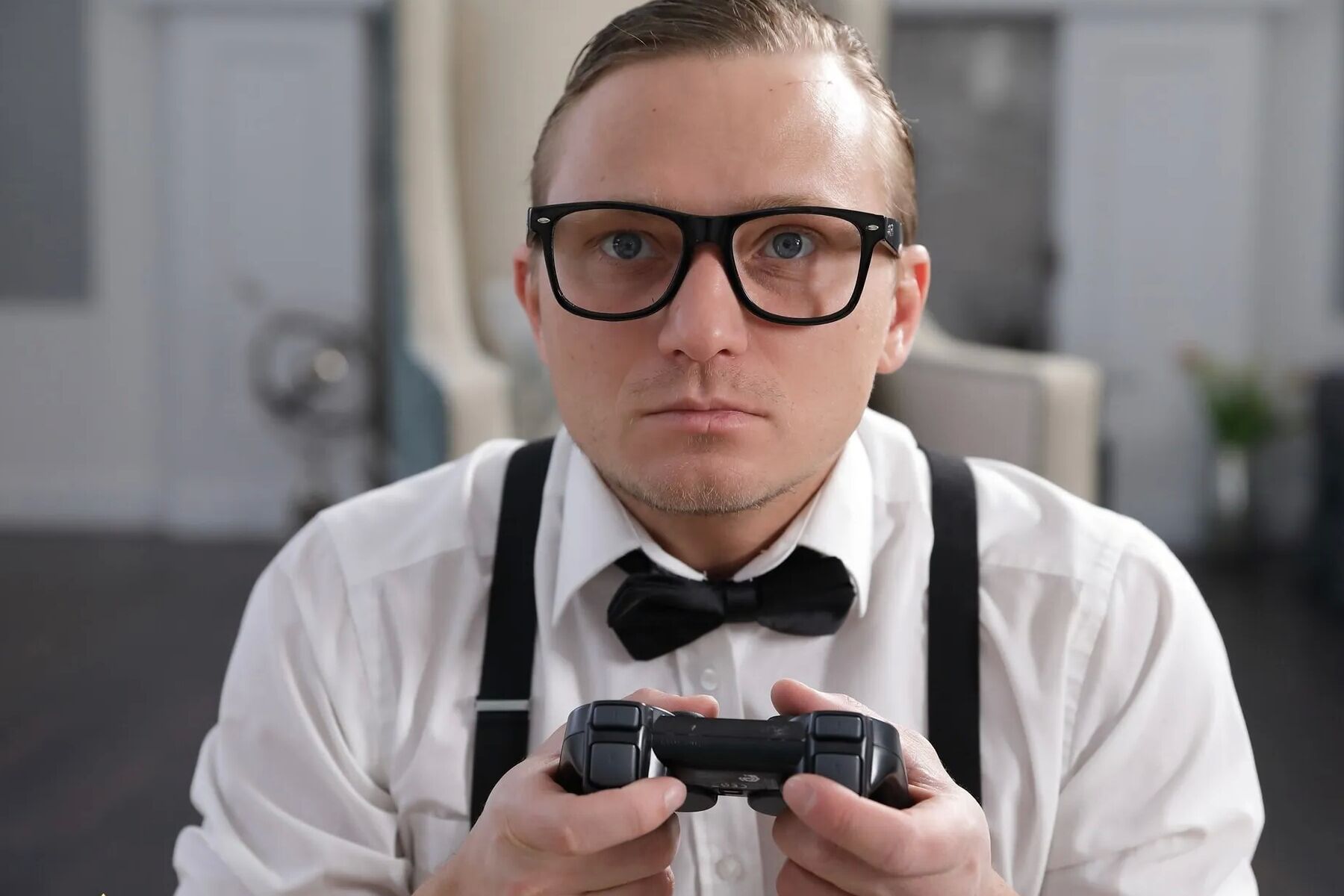 SÓLO TARTAS - La sexy adolescente Rika Fane seduce a su amigo sexual nerd
