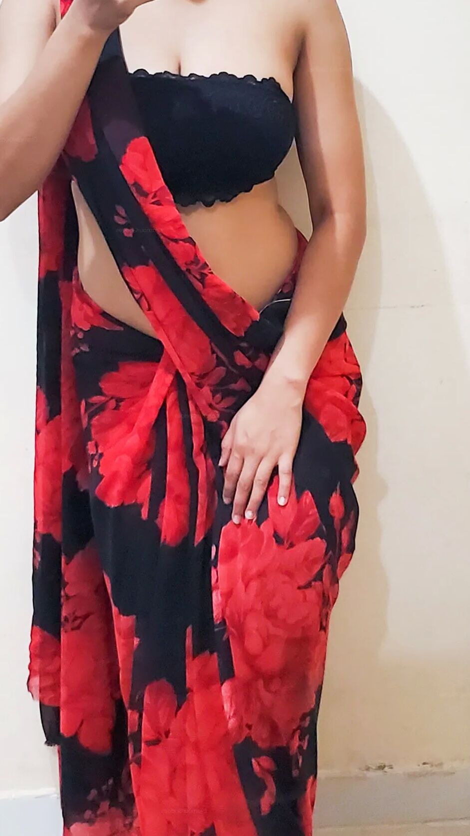 Perfect Body British Girl in Traditional Saree
