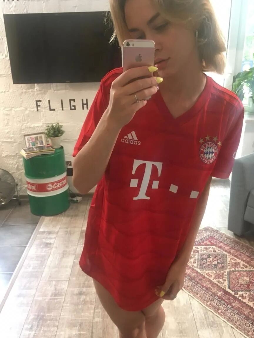 Do you think I look good in this?
