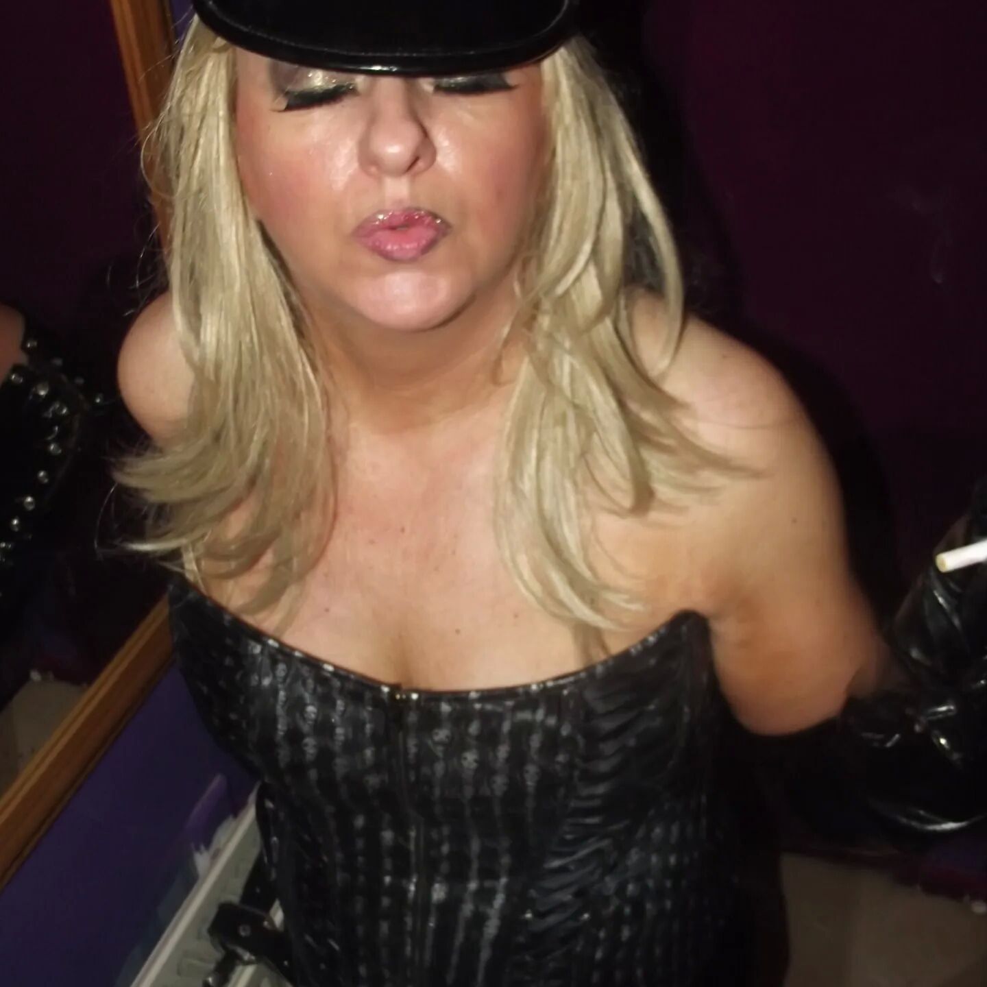 SHIRLEY SLUT 184