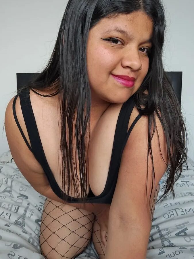 A Very hot day With my big Tits and a top