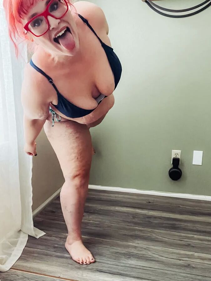 BBW Tries on a Micro Bikini striping down and gets naked