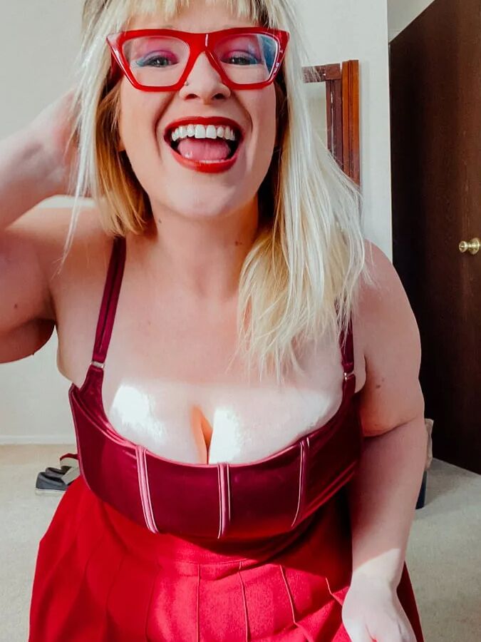 Naked Fat Girl, Big Girls are Best