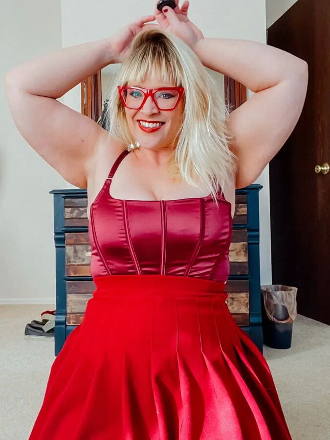Naked Fat Girl, Big Girls are Best