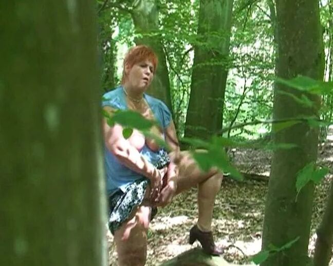Voyeur - Masturbating In Forest