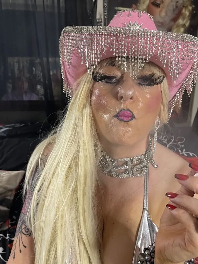 SHIRLEY COWGIRL SLUT