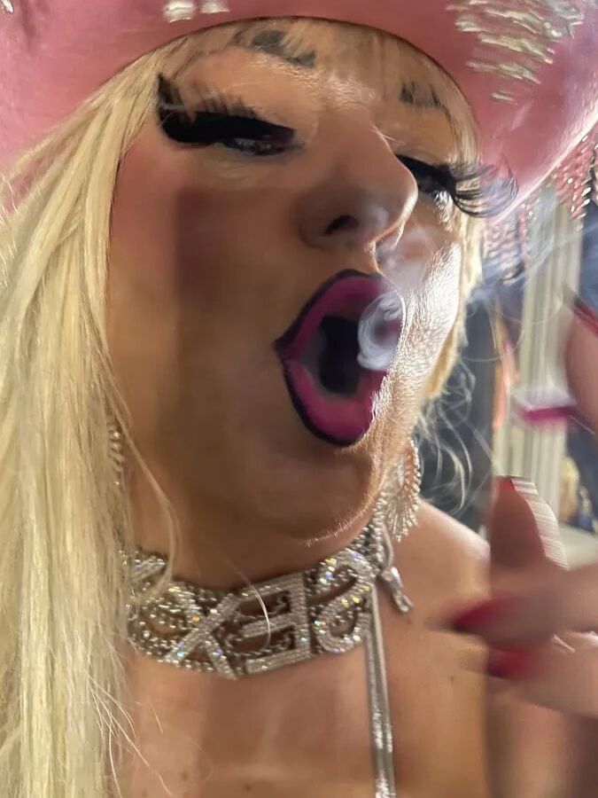 SHIRLEY COWGIRL SLUT