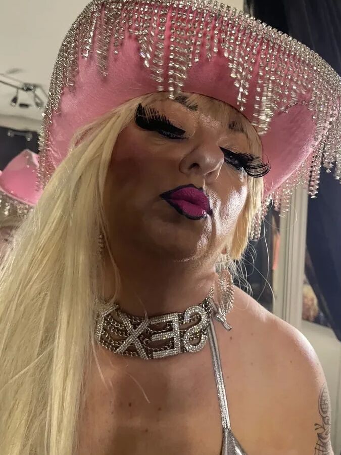 SHIRLEY COWGIRL SLUT