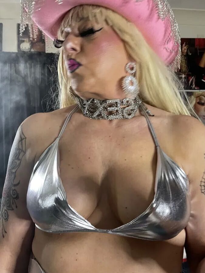 SHIRLEY COWGIRL SLUT