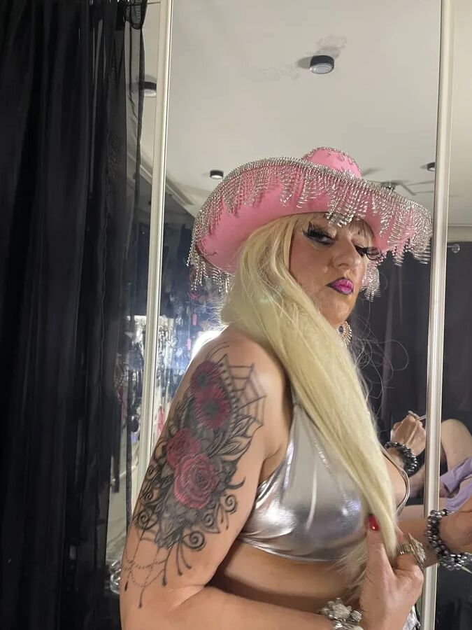 SHIRLEY COWGIRL SLUT