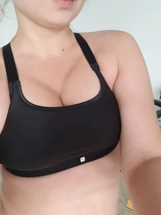 セクシーなトレーニングインド人美女!
