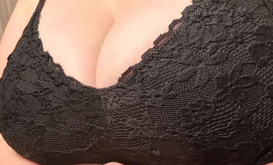 Huge natural tits