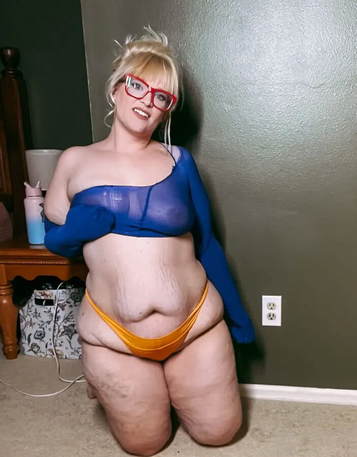 BBW Orange Thong Great Legs Fat Ass Curves MILF