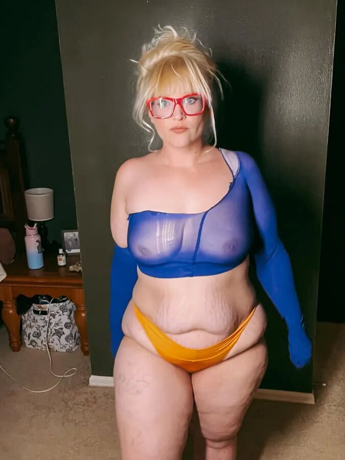 BBW Orange Thong Great Legs Fat Ass Curves MILF