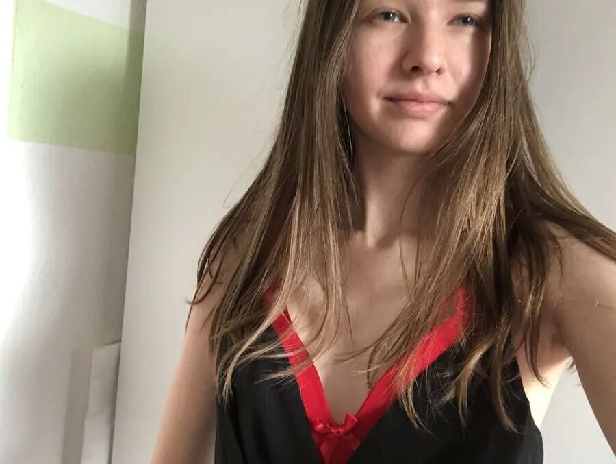 My Pix! 18yo Full Set Nudes and Pussy closeup