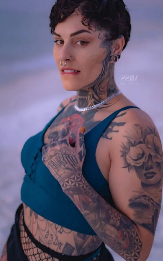 Miss Kay Komodo