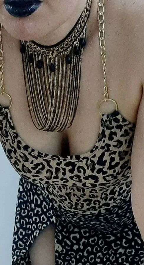 Leopard wife