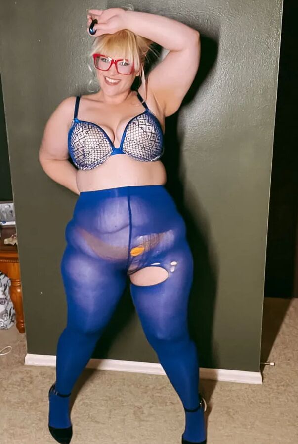 Blue Pantyhose Stinky Nylons Fat Ass BBW Milf Goddess
