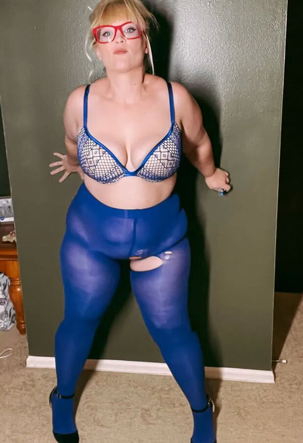 Blue Pantyhose Stinky Nylons Fat Ass BBW Milf Goddess