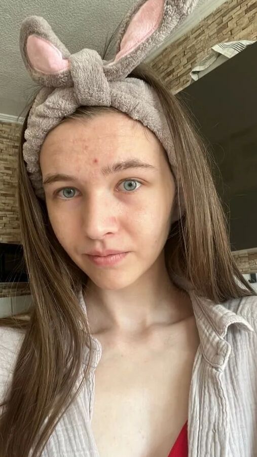 Ich bins, Emmi Skinny teen 18yo