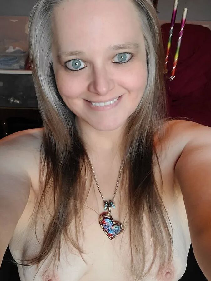 Kittielove1000 (Selfies)