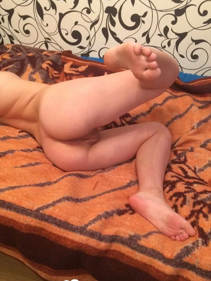 Military beauty gets completely naked on camera