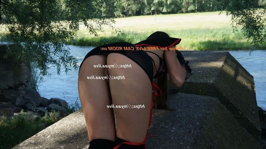 Dracula girl flashing pussy in park