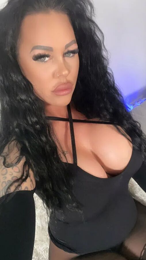 Hotmilfbitch Free Photos