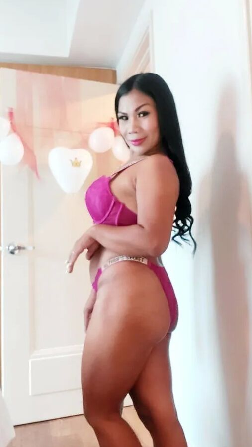 Donna Free Photos