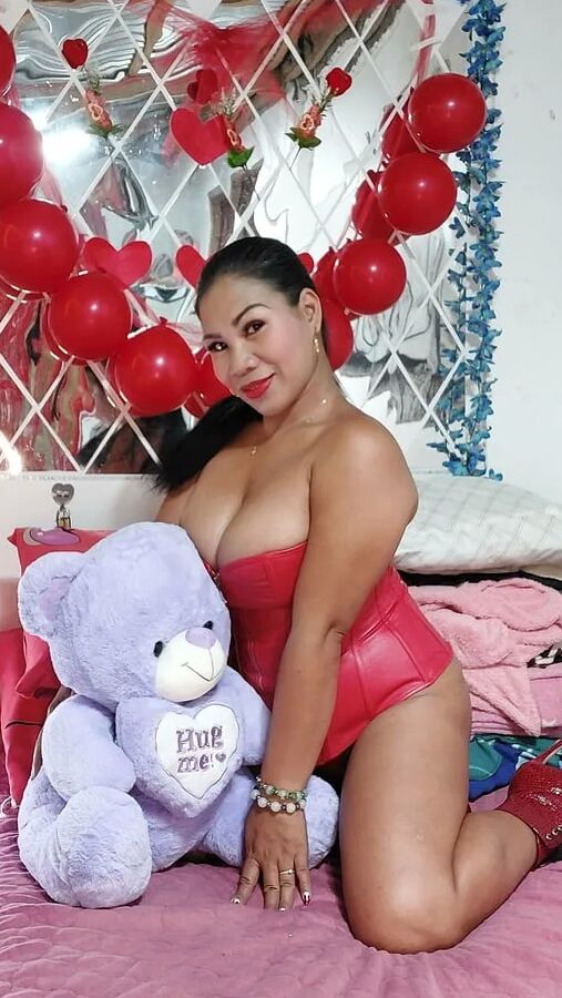 Donna Free Photos