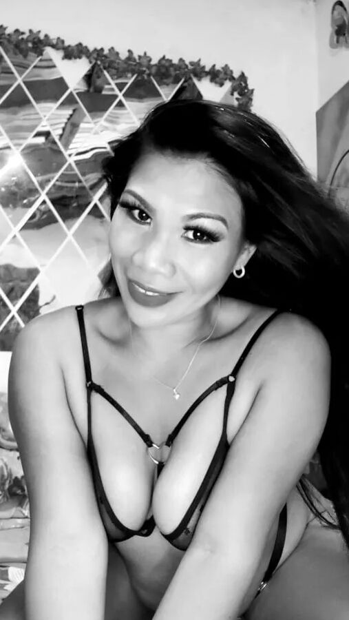 Donna Free Photos