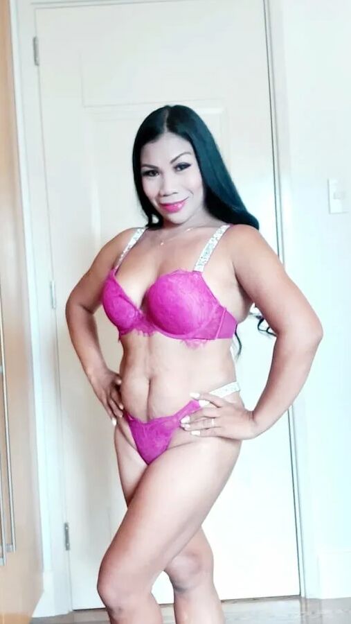 Donna Free Photos