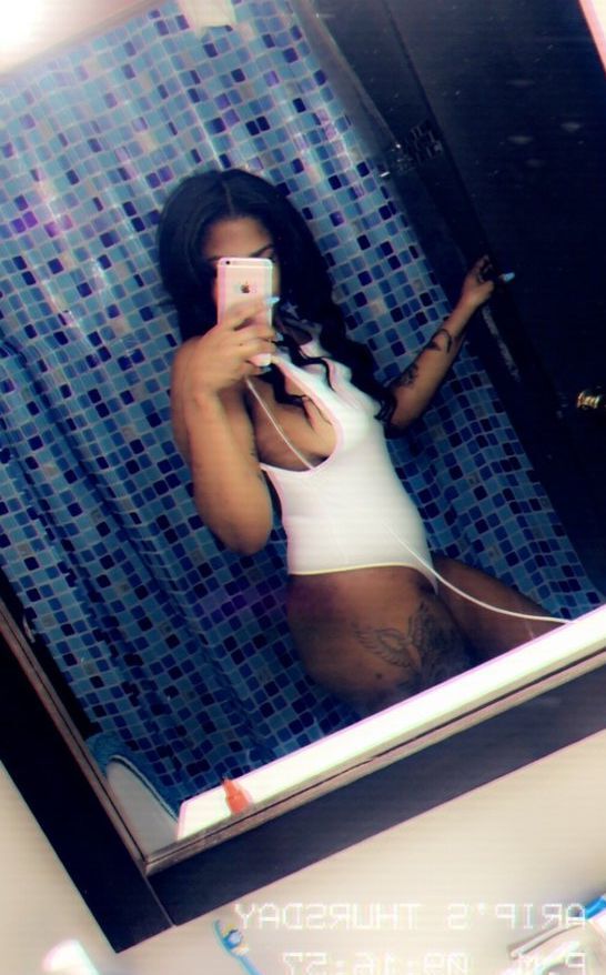 Sweettoothh nude