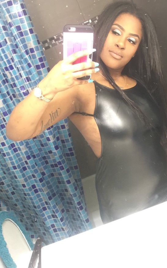 Sweettoothh nude