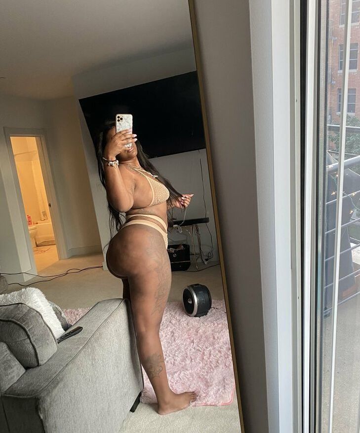 Sweettoothh nude