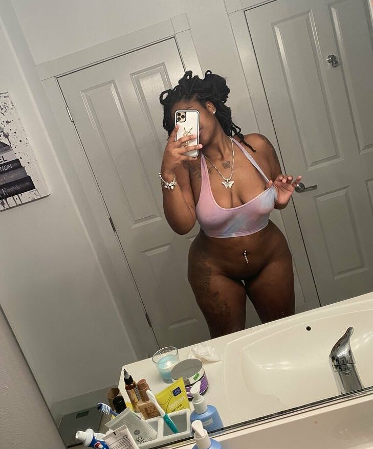 Sweettoothh nude
