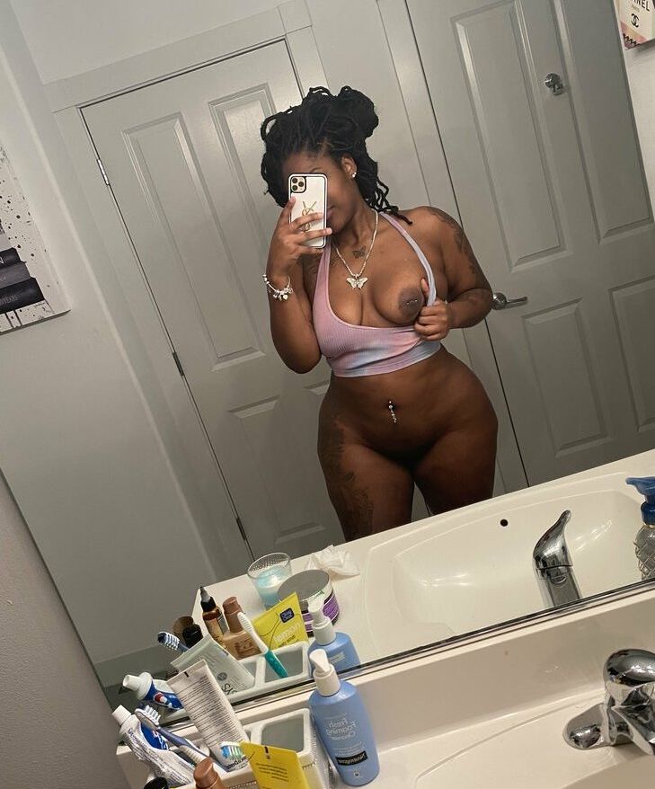 Sweettoothh nude