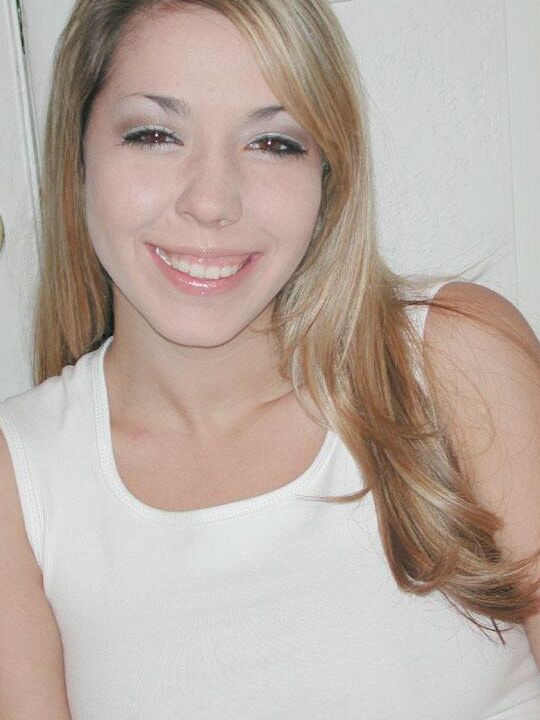 Pics of teen girl Ronni Tuscadero getting horny reading Maxim
