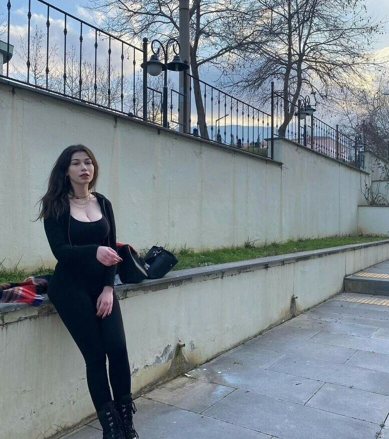 Cansu Cakal nude