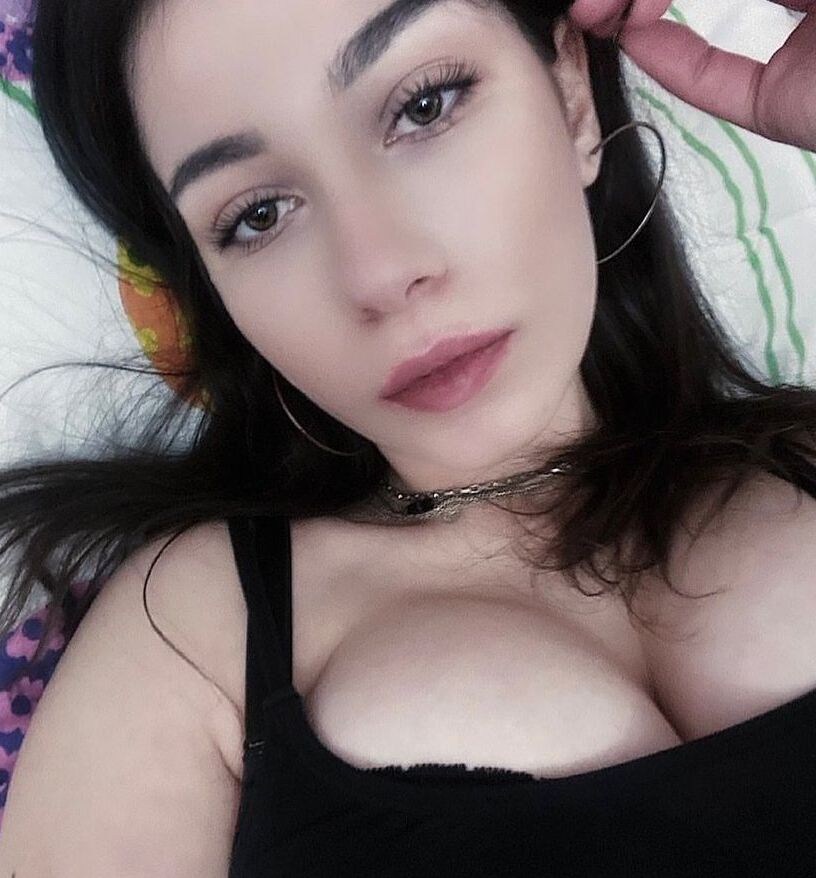 Cansu Cakal nude