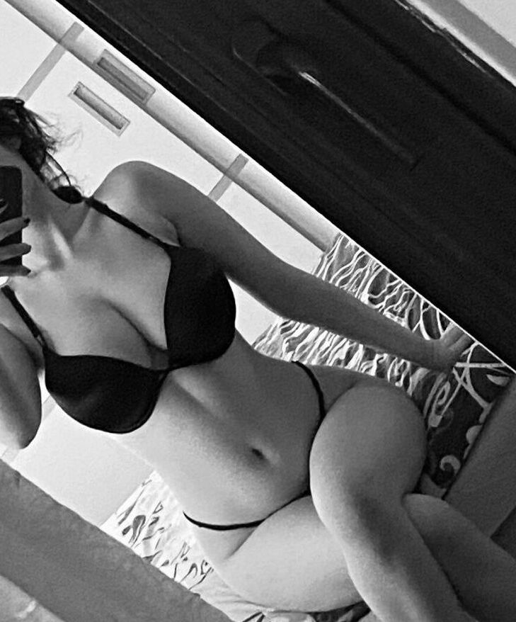 Cansu Cakal nude
