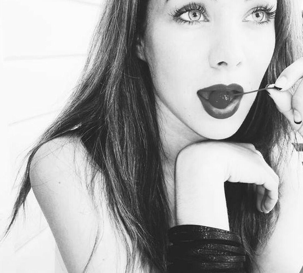 Ksenia Solo nude