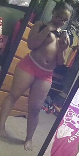 SELF SHOOT