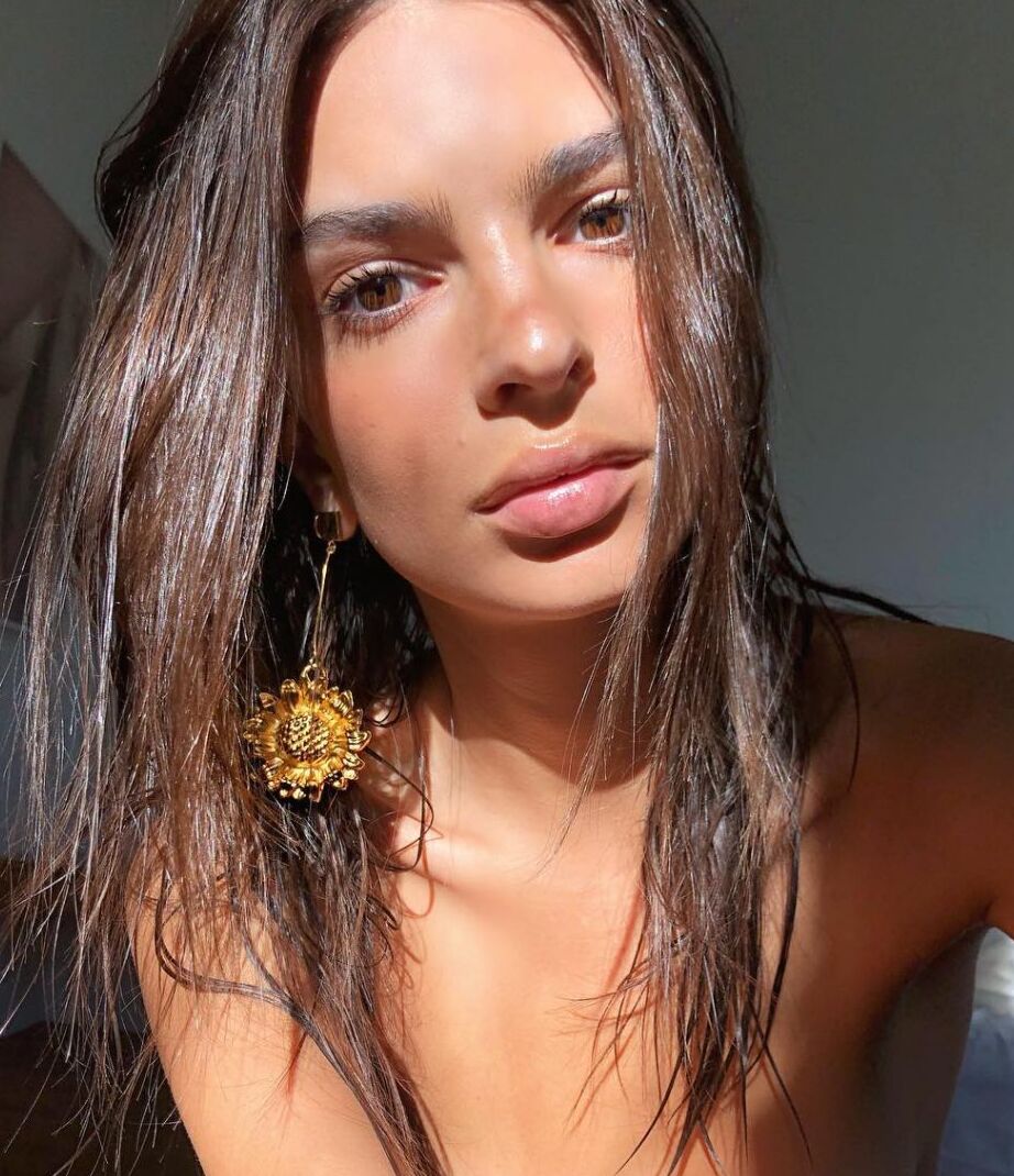 Emily Ratajkowski Topless