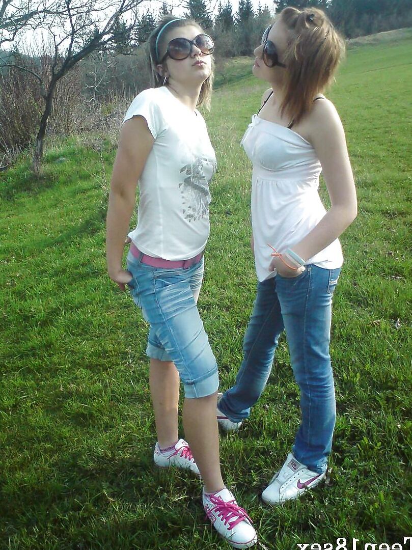 yo Teens outdoors