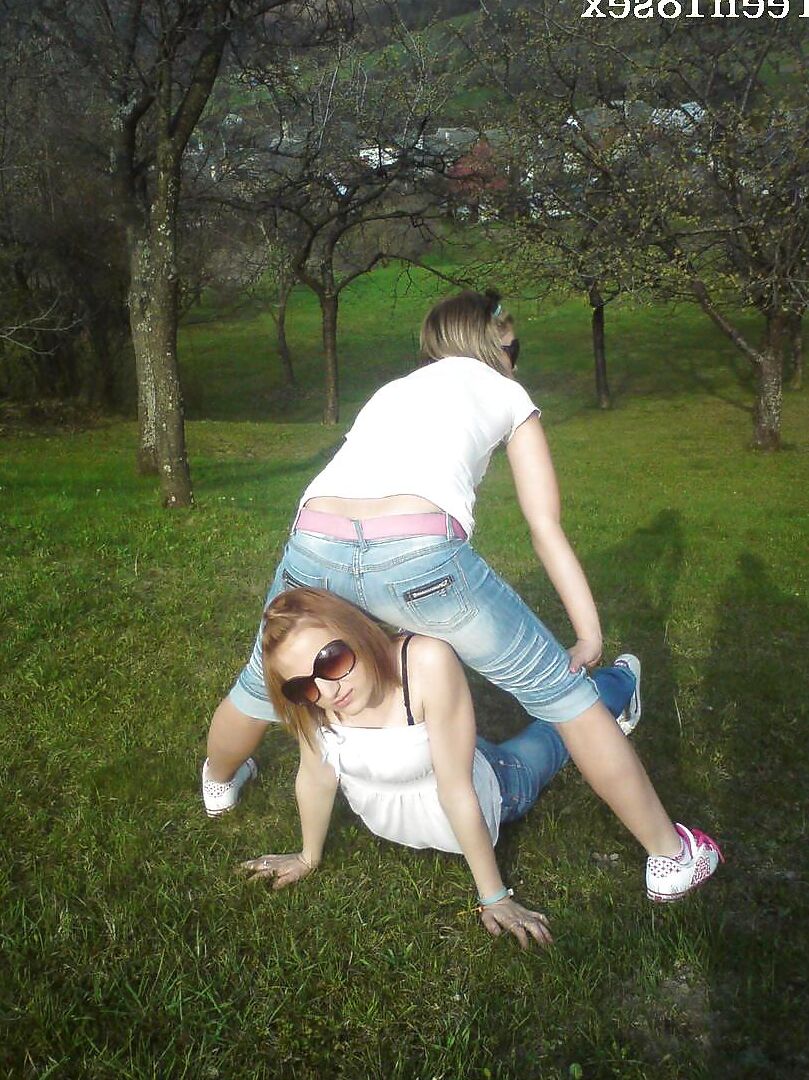 yo Teens outdoors