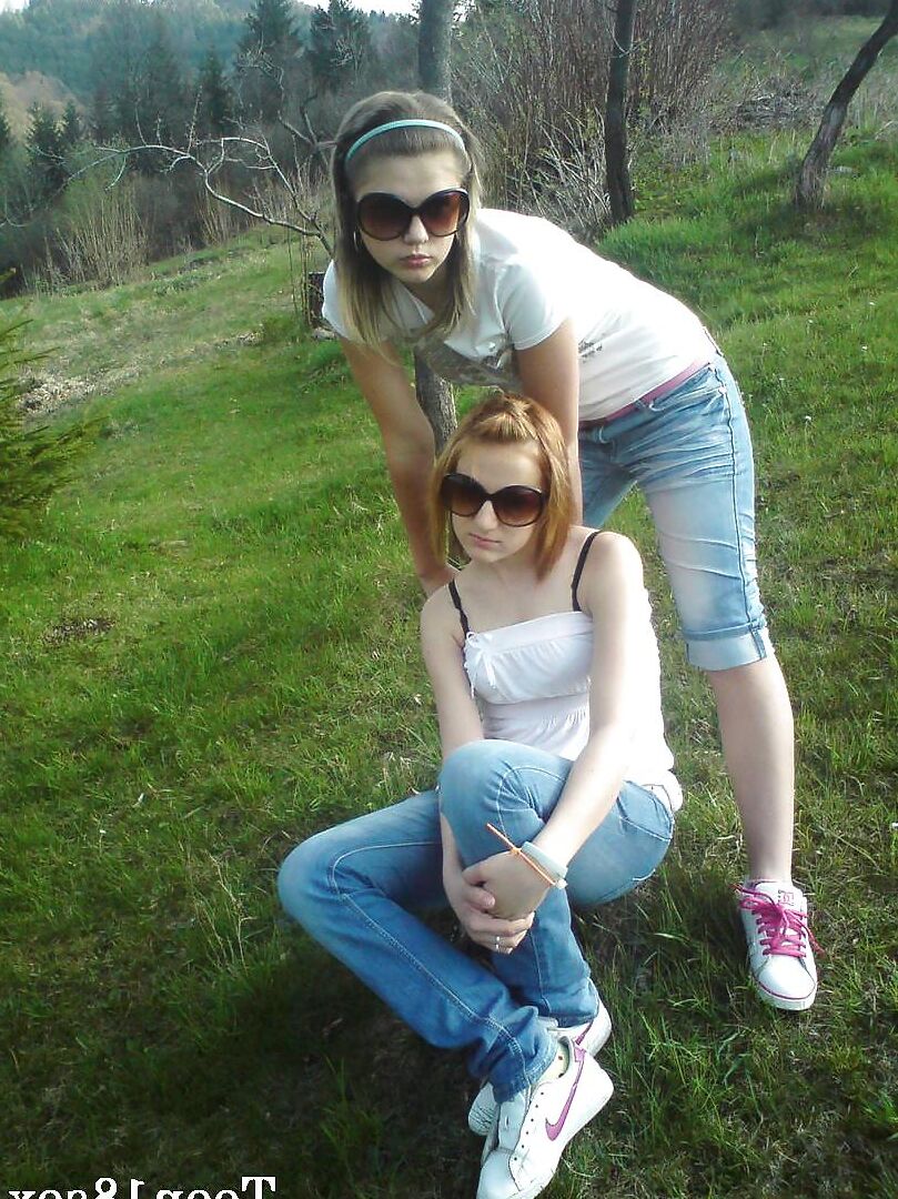 yo Teens outdoors